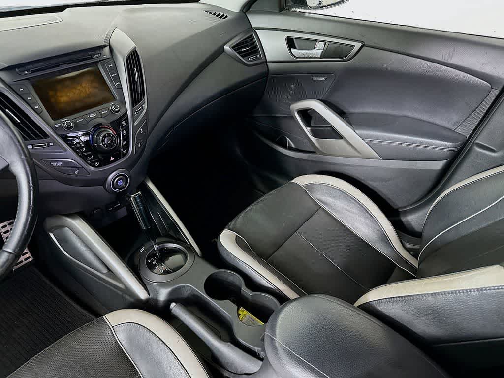 Thumbnail: 2013 Hyundai Veloster - 11