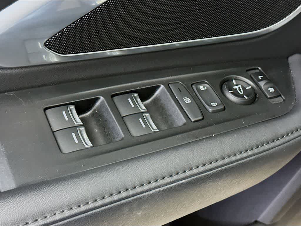 Thumbnail: 2023 Acura RDX - 28