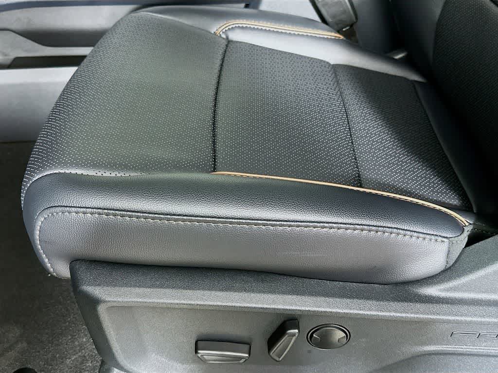 Thumbnail: 2025 Ford F-250 - 32