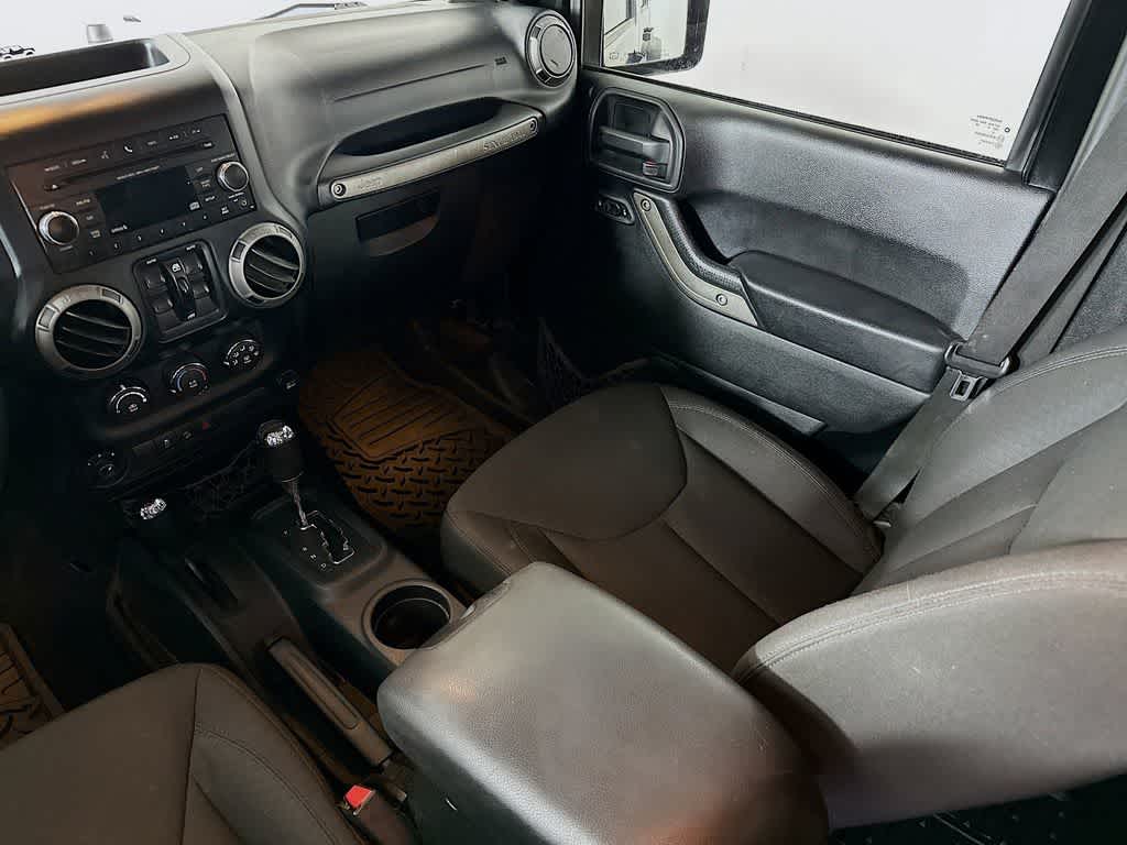 Thumbnail: 2014 Jeep Wrangler - 10