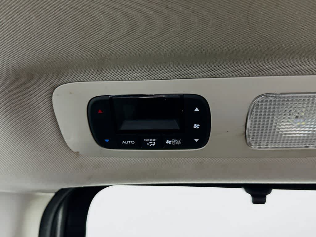 Thumbnail: 2013 Honda Odyssey - 13