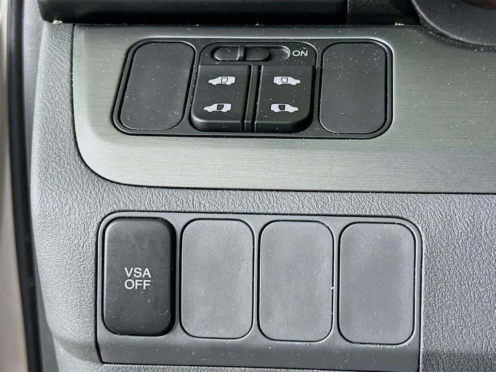 Thumbnail: 2005 Honda Odyssey - 25