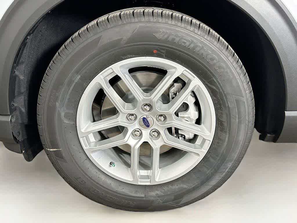 Thumbnail: 2025 Ford Explorer - 8