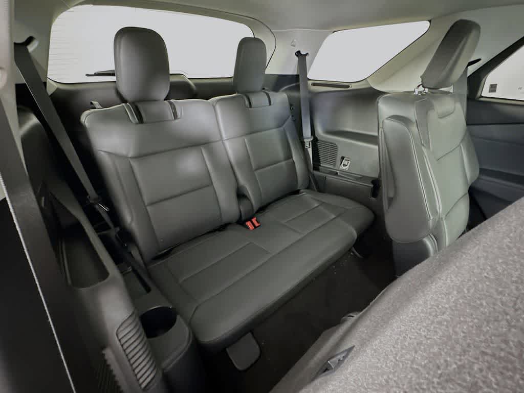 2025 Ford Explorer Active 34