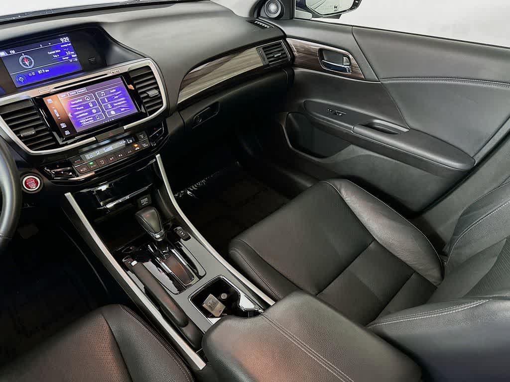 Thumbnail: 2017 Honda Accord - 11