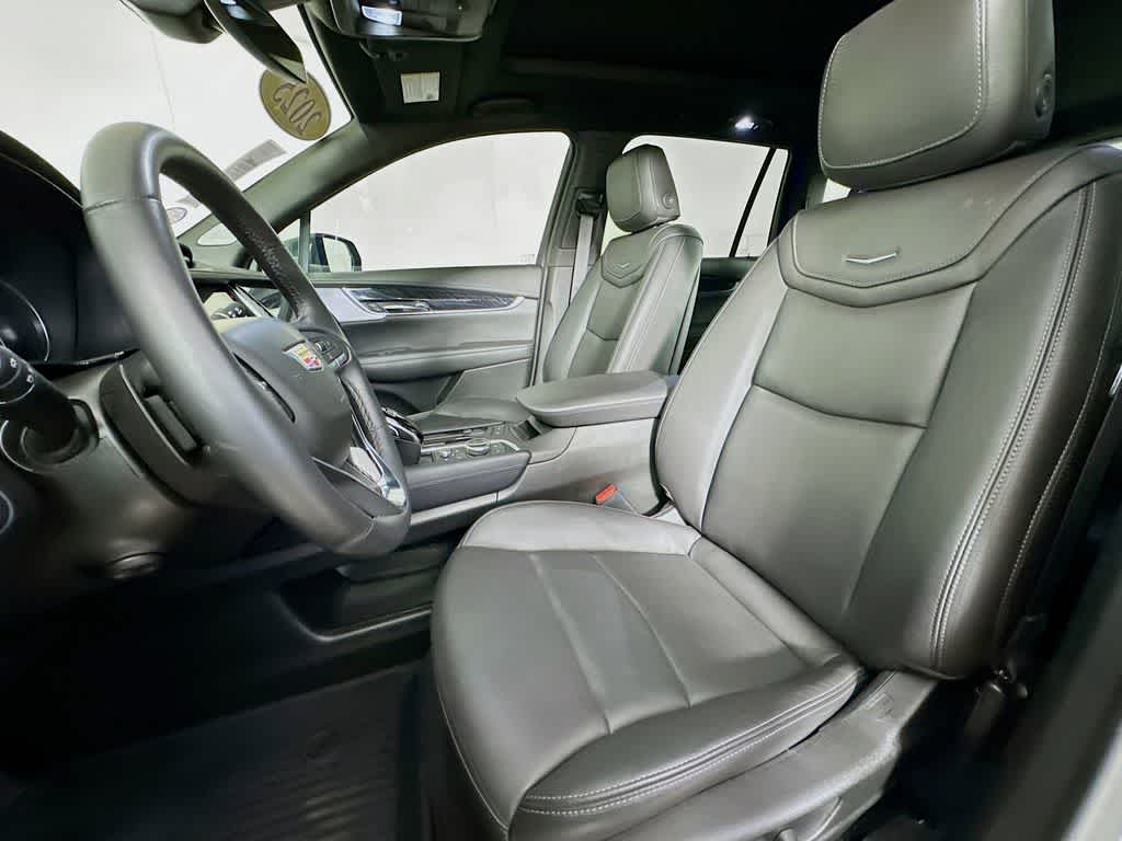 Thumbnail: 2025 Cadillac XT6 - 12