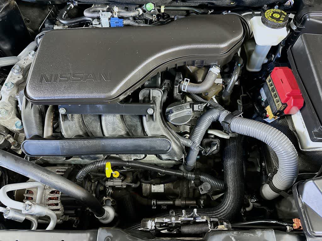 Thumbnail: 2017 Nissan Rogue Sport - 9