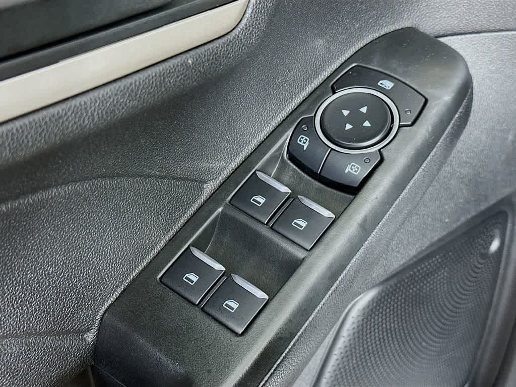 Thumbnail: 2022 Ford Escape - 28