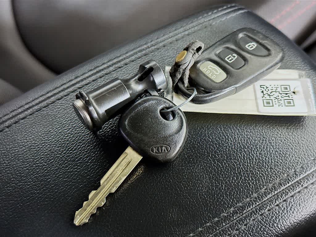 Thumbnail: 2012 Kia Forte - 21