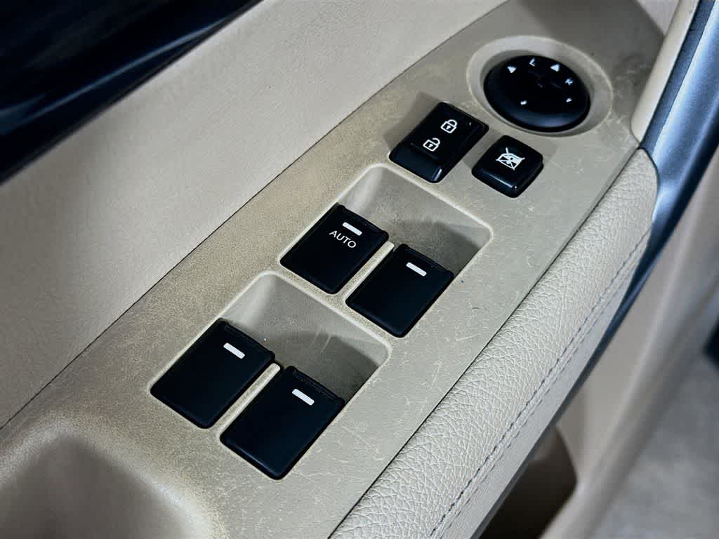 Thumbnail: 2013 Kia Sorento - 28