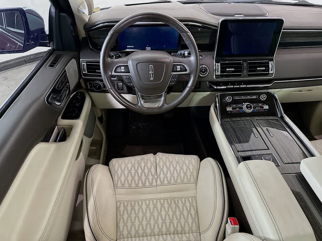 Thumbnail: 2020 Lincoln Navigator - 10