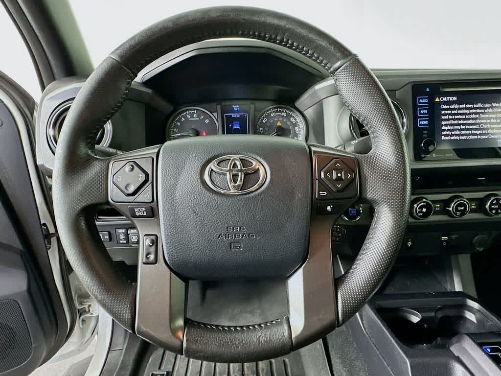Thumbnail: 2017 Toyota Tacoma - 14