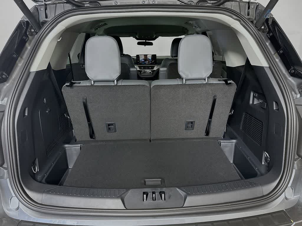 2025 Ford Explorer Active 20