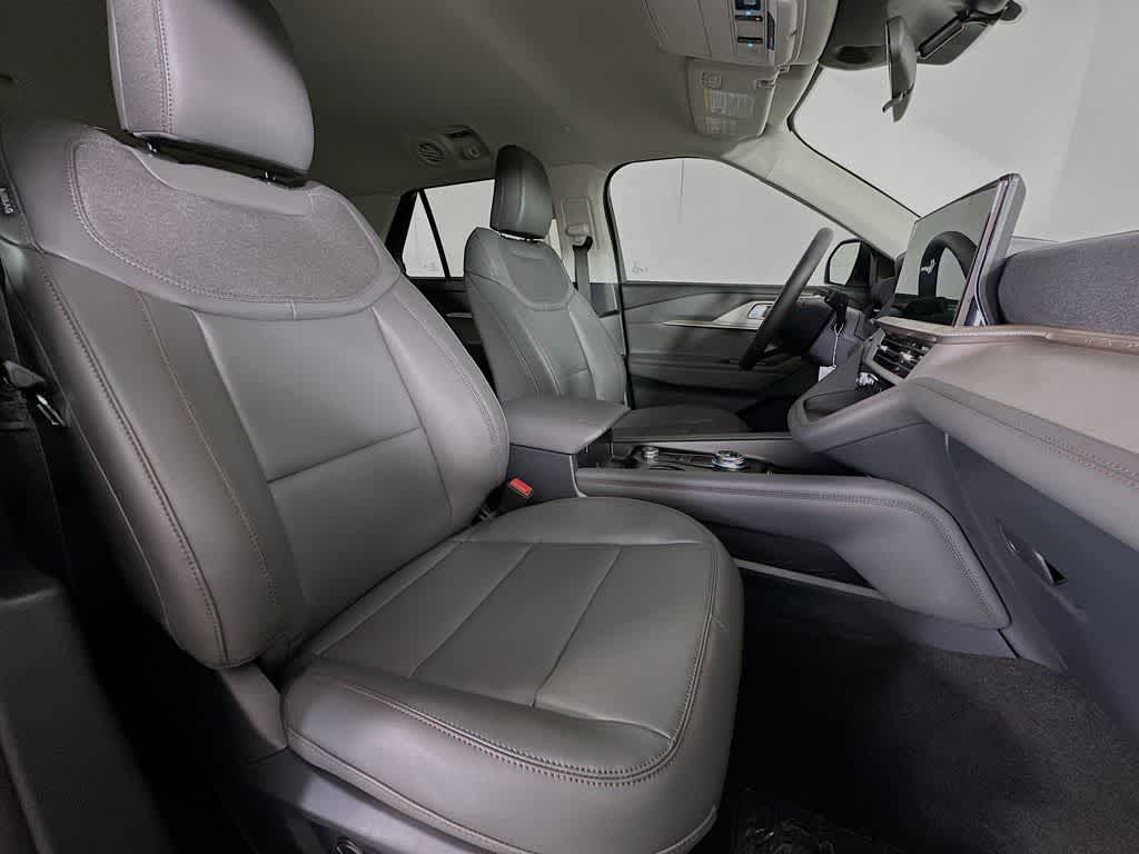 Thumbnail: 2025 Ford Explorer - 15
