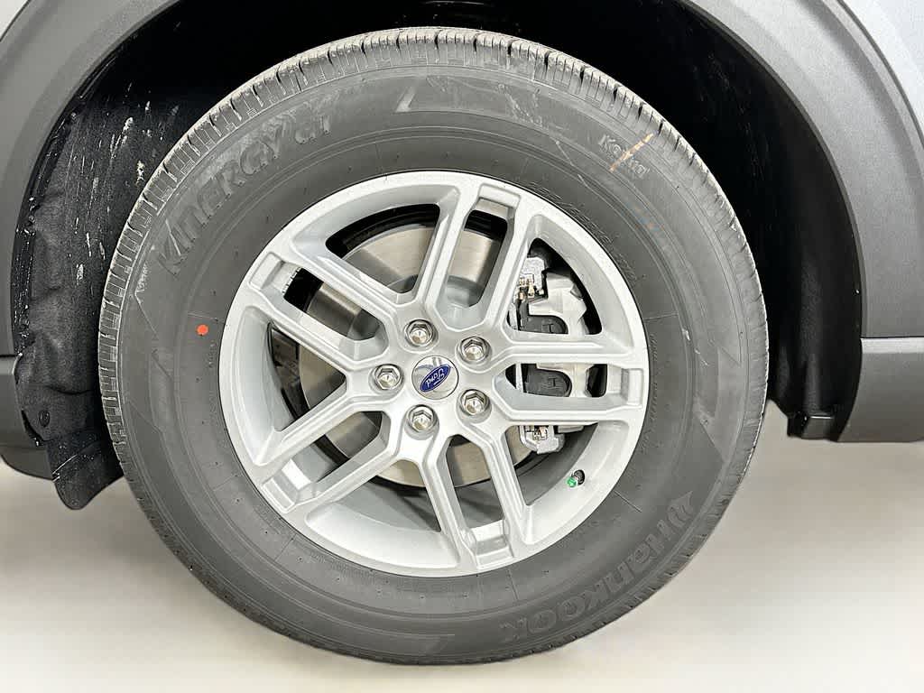 Thumbnail: 2026 Ford Explorer - 7