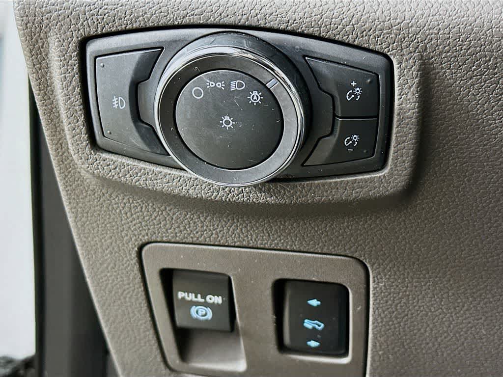 Thumbnail: 2018 Ford Expedition - 27