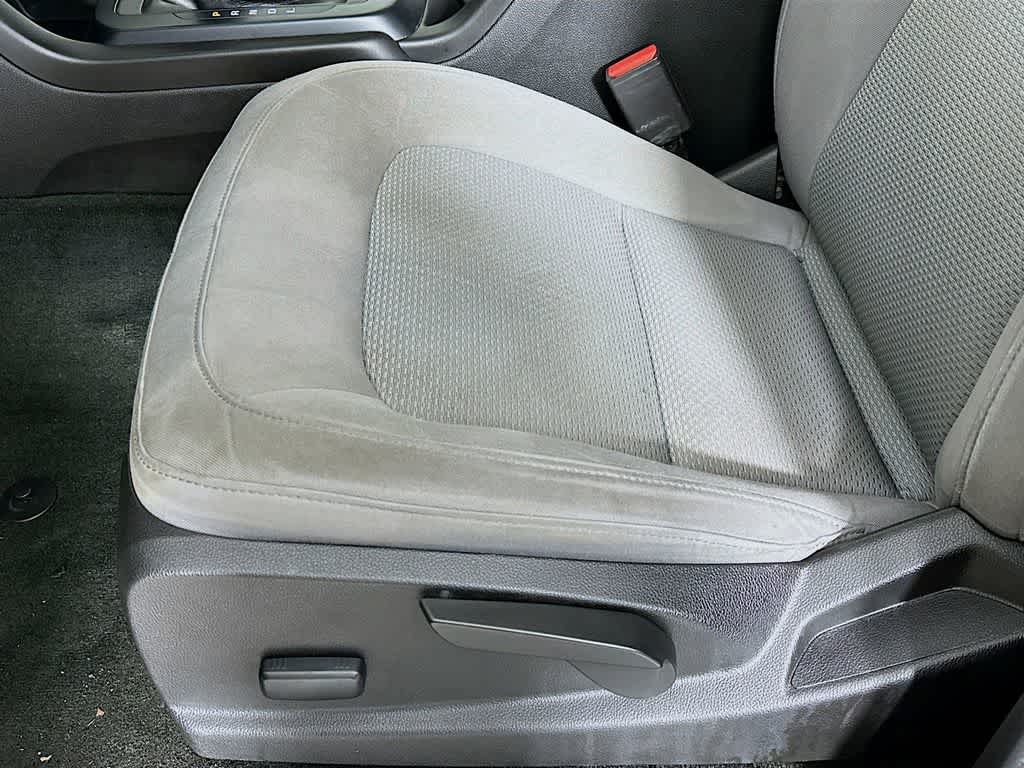 Thumbnail: 2018 Chevrolet Colorado - 27