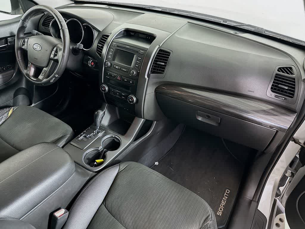 Thumbnail: 2012 Kia Sorento - 31