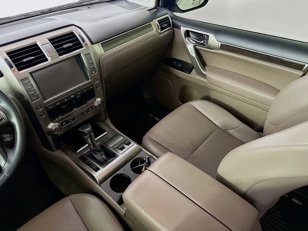 Thumbnail: 2016 Lexus GX - 12