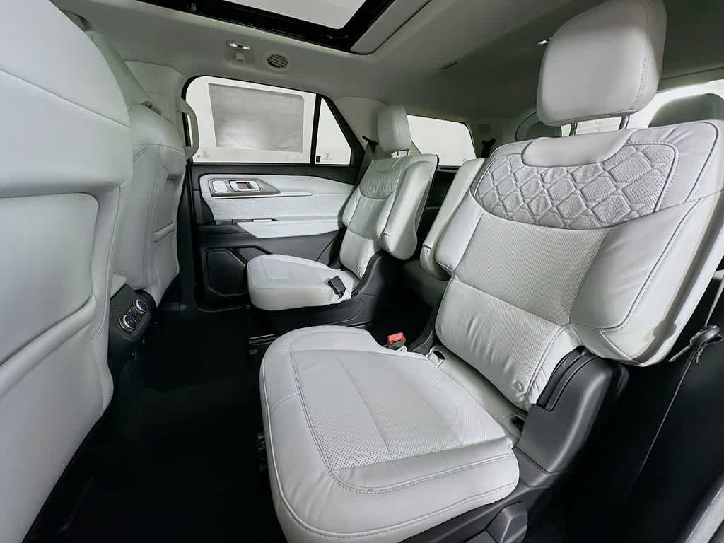 Thumbnail: 2025 Ford Explorer - 14