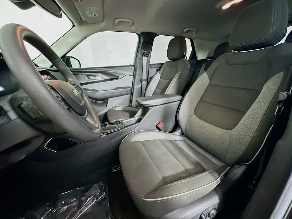 Thumbnail: 2023 Chevrolet TrailBlazer - 12