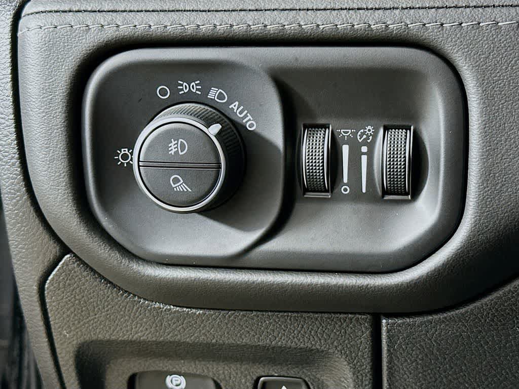 Thumbnail: 2020 RAM 1500 - 25