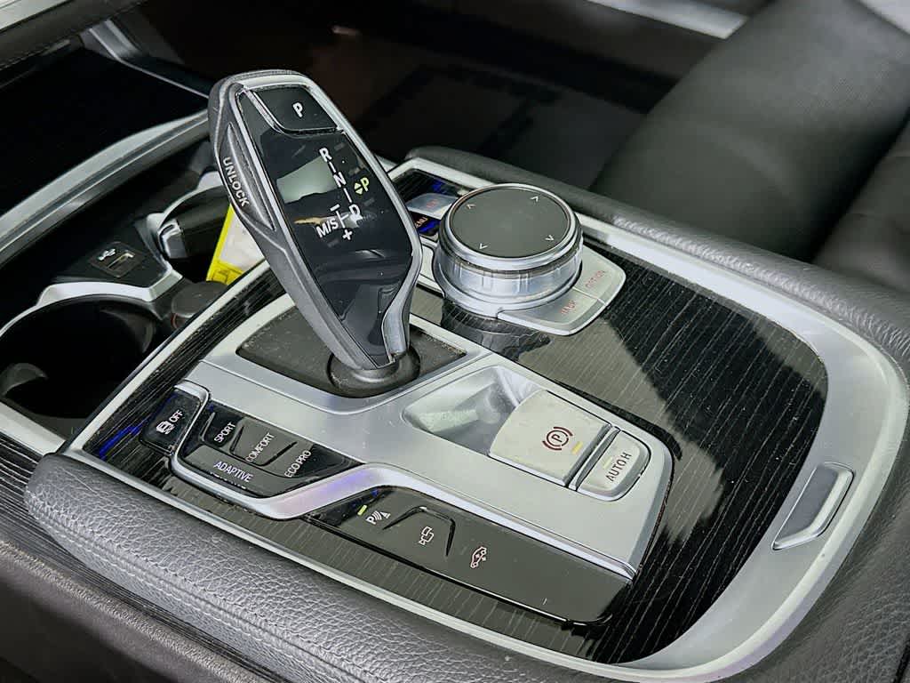Thumbnail: 2020 BMW 7 Series - 17