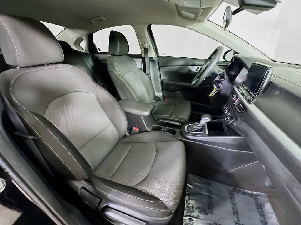 Thumbnail: 2024 Kia Forte - 14