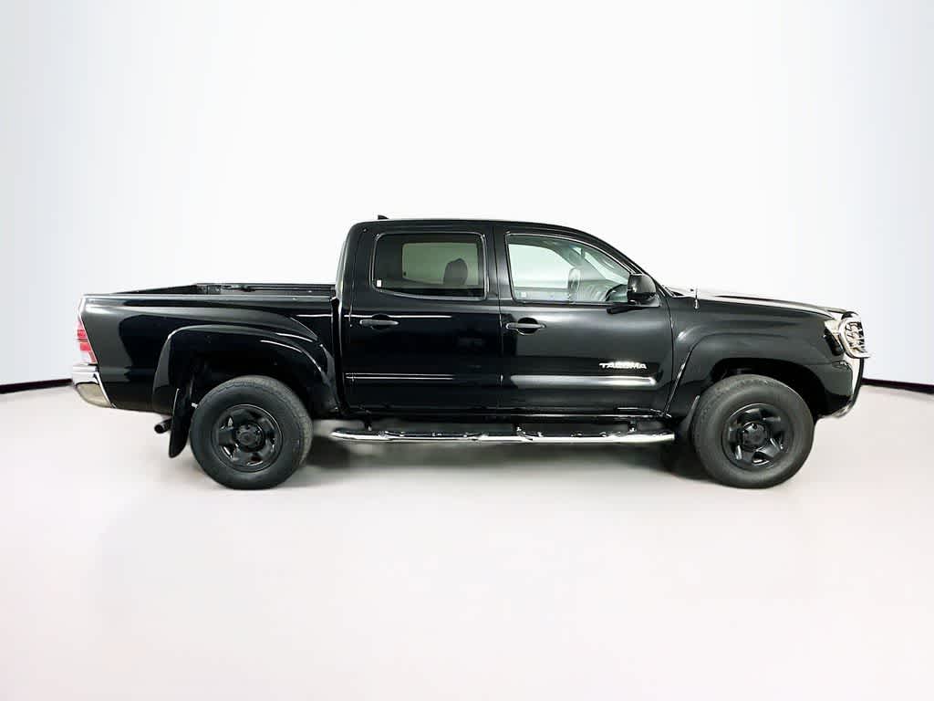 Thumbnail: 2014 Toyota Tacoma - 25