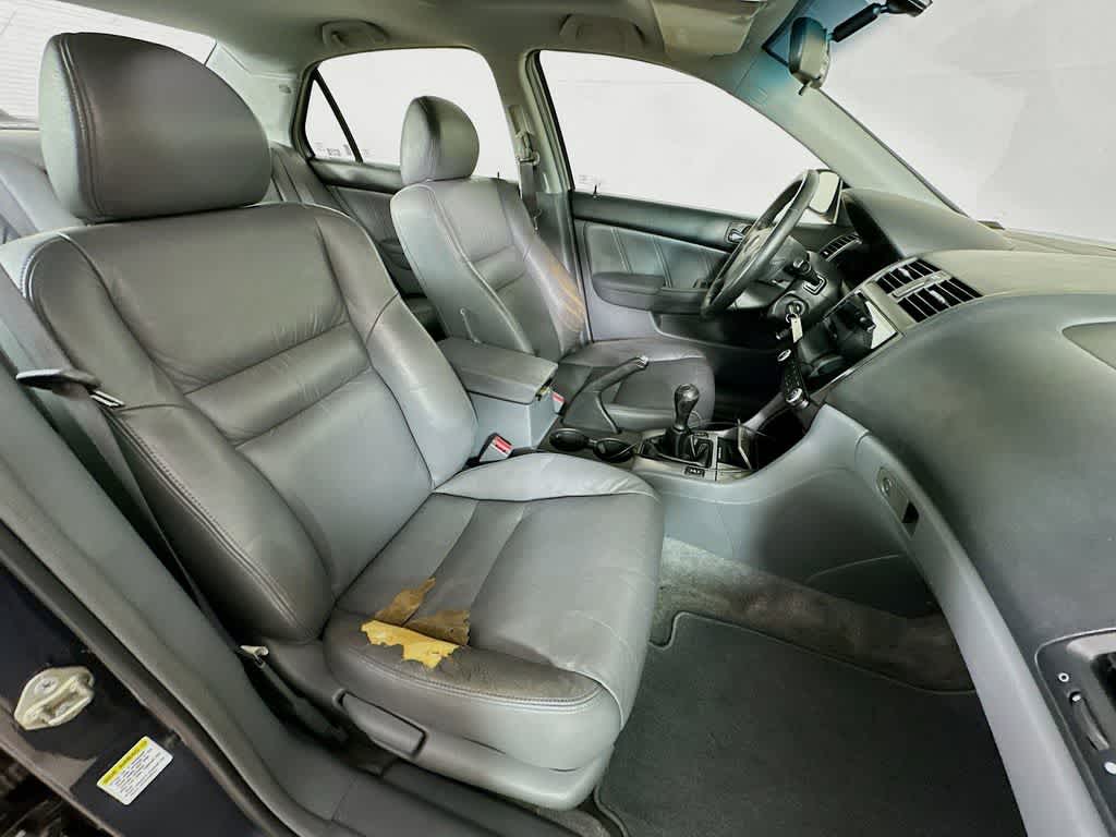 Thumbnail: 2005 Honda Accord - 14