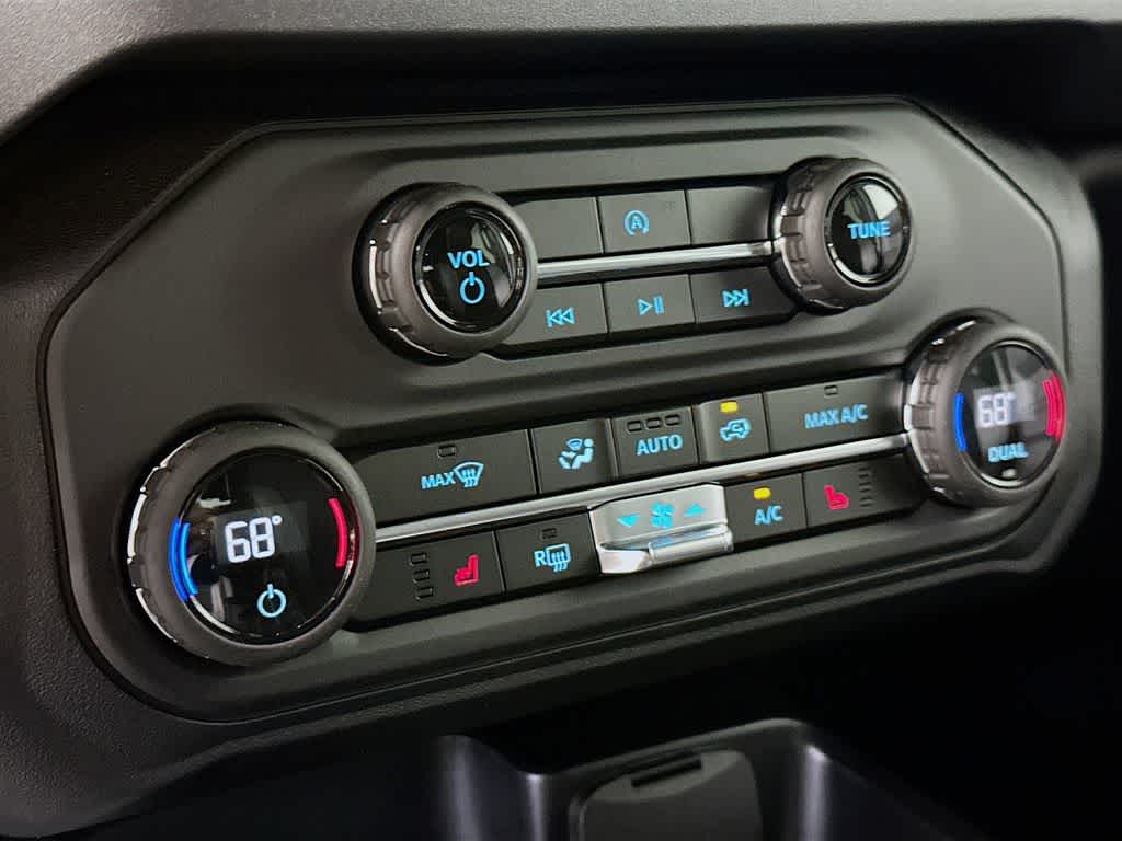 Thumbnail: 2025 Ford Bronco - 17