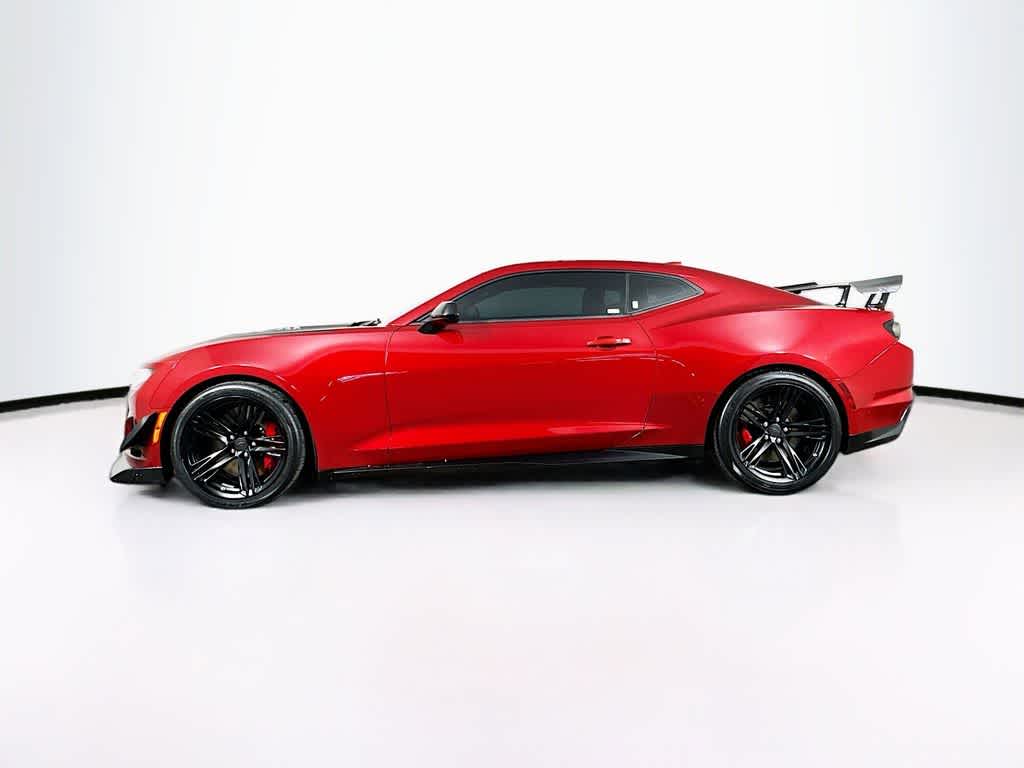 Thumbnail: 2019 Chevrolet Camaro - 3
