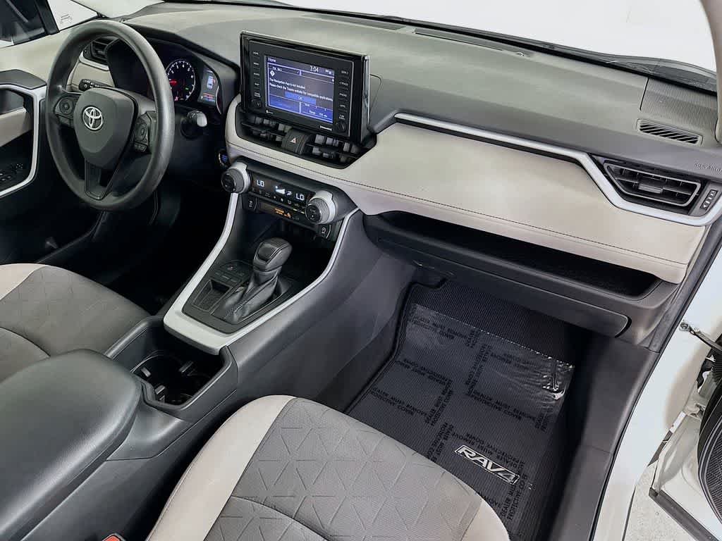 Thumbnail: 2022 Toyota RAV4 - 31