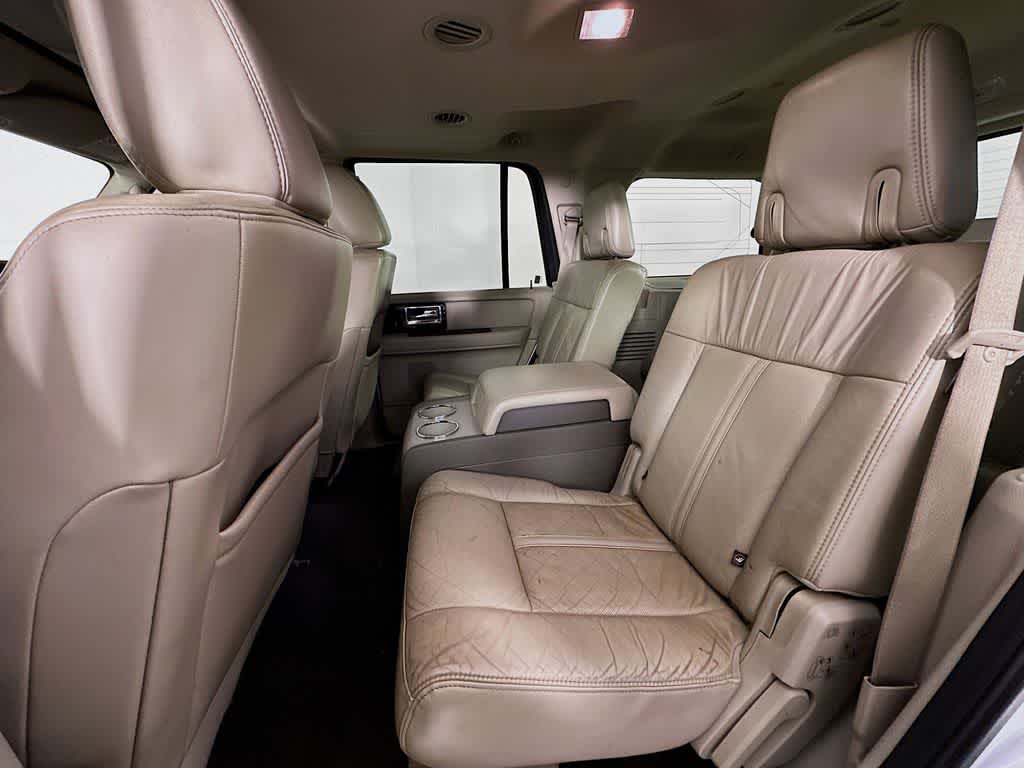 Thumbnail: 2016 Lincoln Navigator - 13