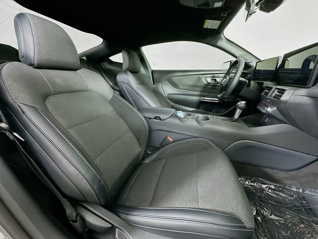 Thumbnail: 2025 Ford Mustang - 14