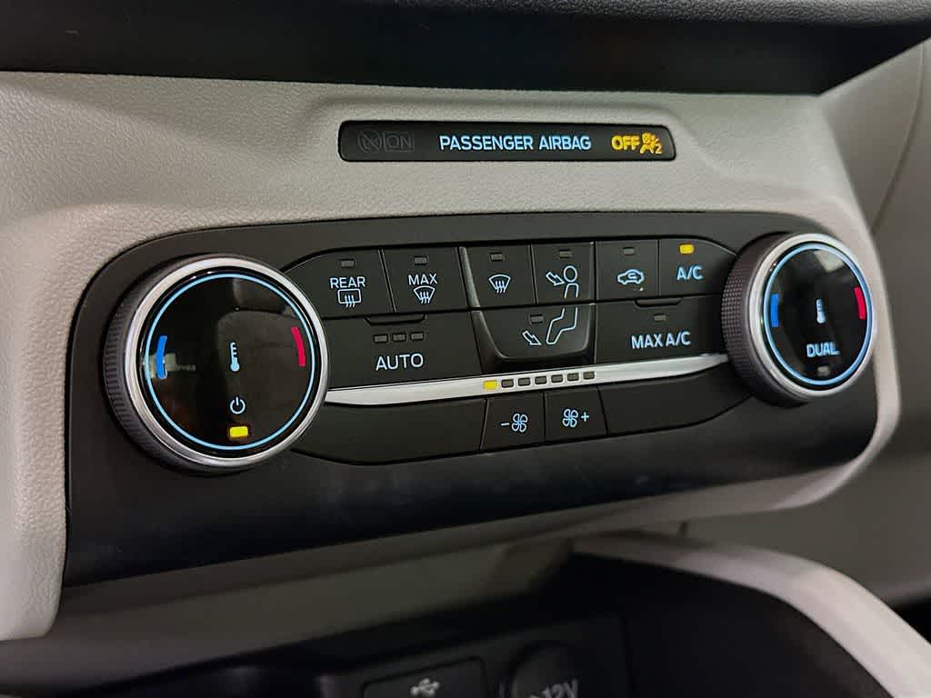 Thumbnail: 2024 Ford Escape - 18