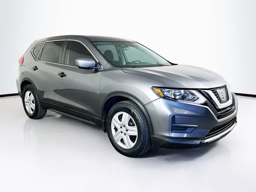 Thumbnail: 2017 Nissan Rogue - 24