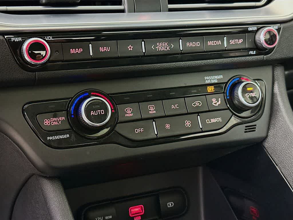 Thumbnail: 2022 Kia Niro - 17