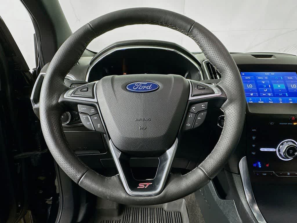 Thumbnail: 2020 Ford Edge - 16