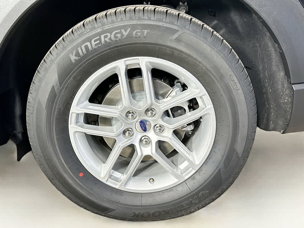 Thumbnail: 2026 Ford Explorer - 8