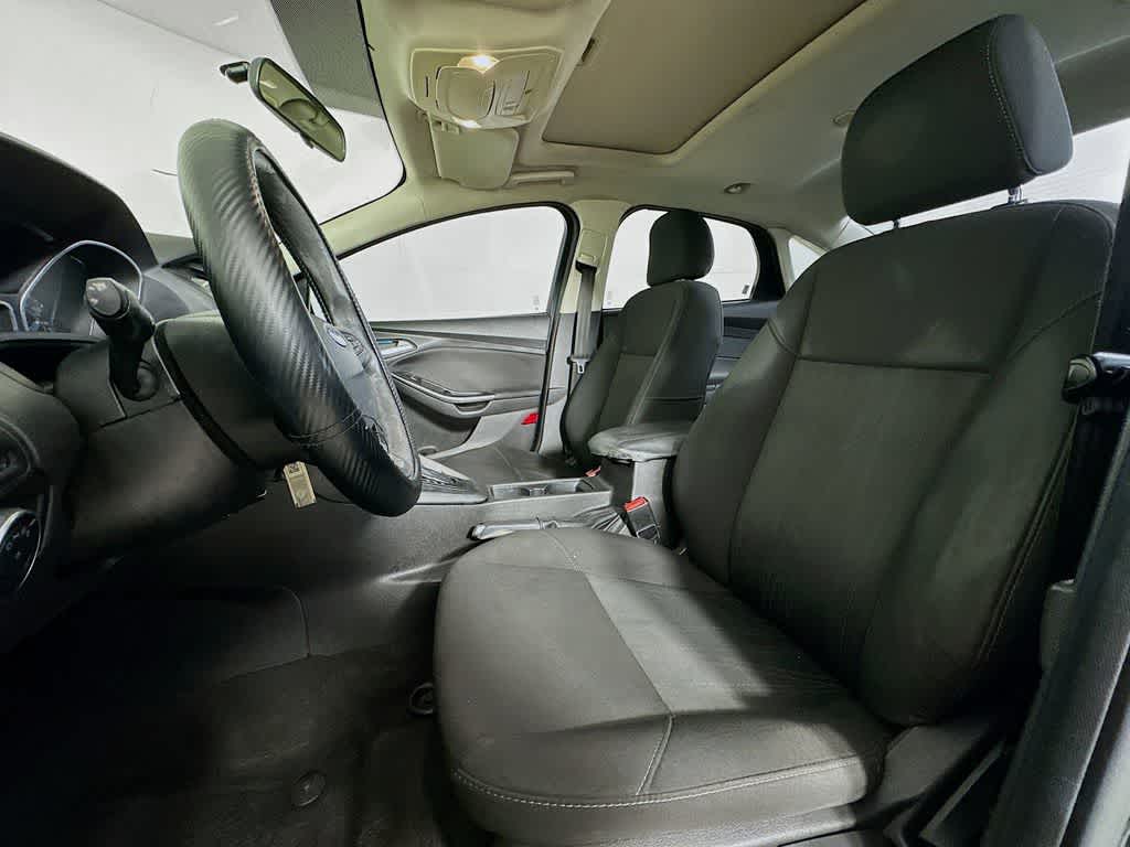 Thumbnail: 2017 Ford Focus - 12