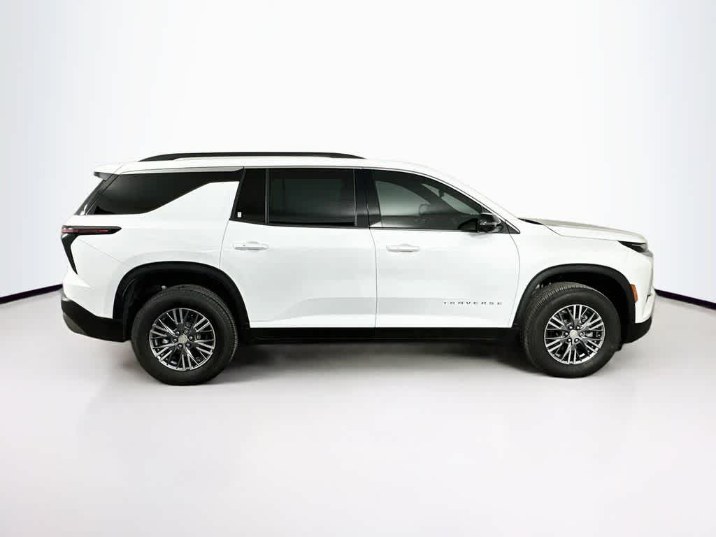 Thumbnail: 2025 Chevrolet Traverse - 26