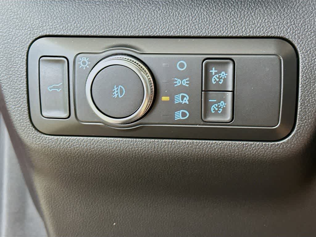 Thumbnail: 2022 Ford Escape - 27