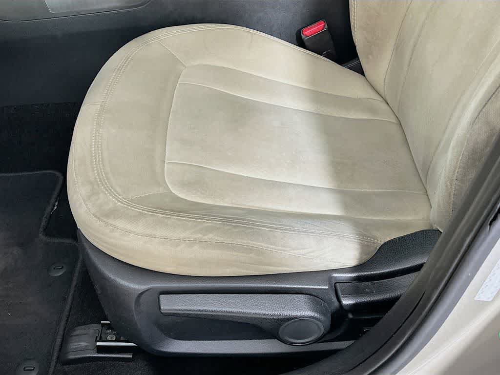 Thumbnail: 2012 Kia Optima - 28