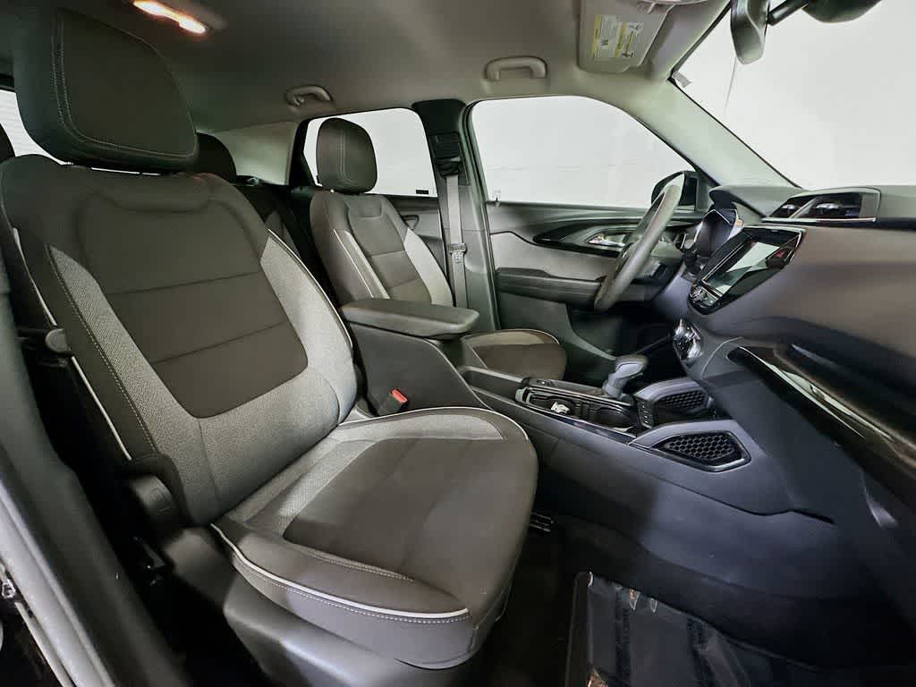 Thumbnail: 2023 Chevrolet TrailBlazer - 14