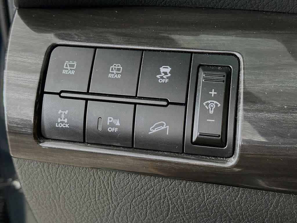 Thumbnail: 2011 Kia Sorento - 26