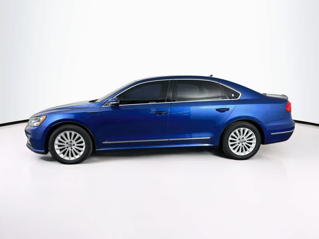 Thumbnail: 2016 Volkswagen Passat - 3