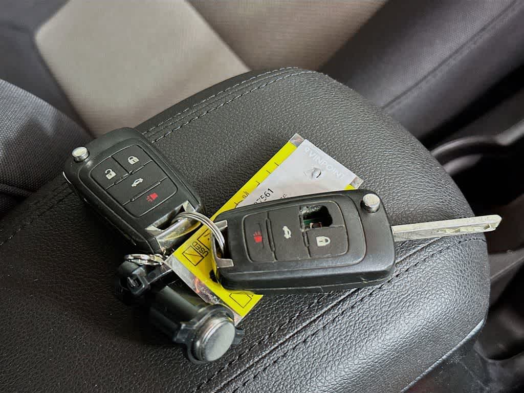 Thumbnail: 2013 Chevrolet Cruze - 20