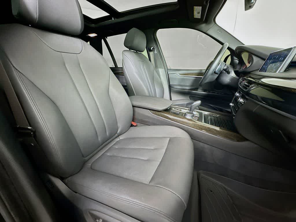 Thumbnail: 2018 BMW X5 - 15