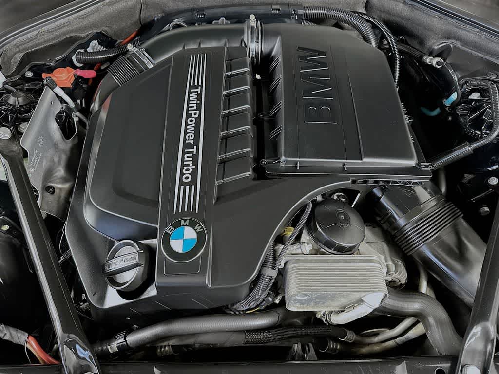 Thumbnail: 2015 BMW 5 Series - 9